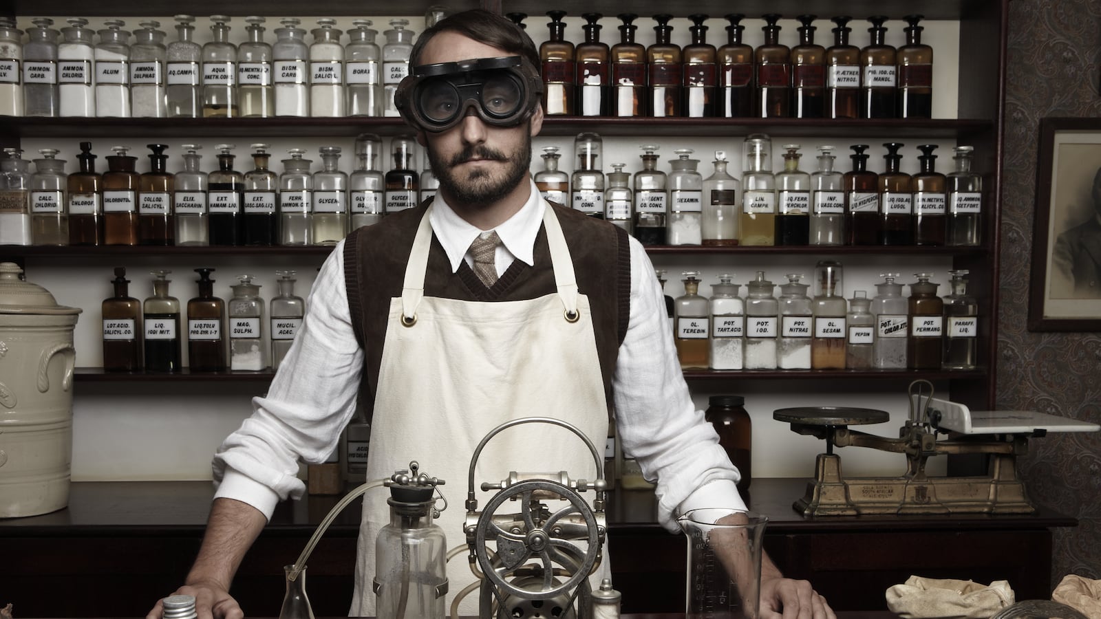 articles/2014/01/25/the-bioterrorist-who-loved-mahler/140124-hogan-bioterrorist-tease_lcbqh0