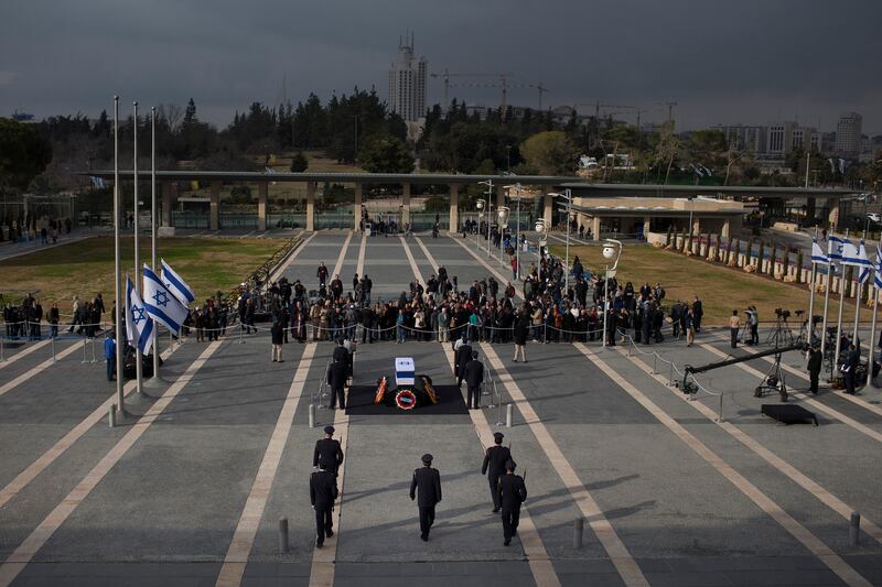 galleries/2014/01/13/mourns-gather-at-funeral-for-former-israeli-prime-minister-ariel-sharon-photos/sharon-funeral-2_awcfkq