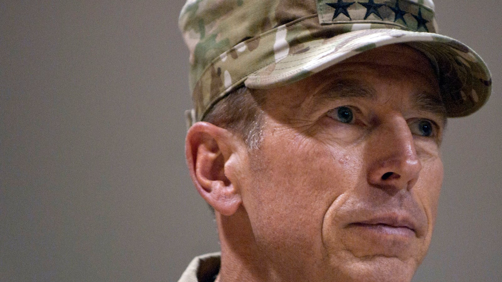 cheats/2013/03/06/petraeus-linked-to-iraq-torture-centers/petraeus-war-revolution-books_sne6oe