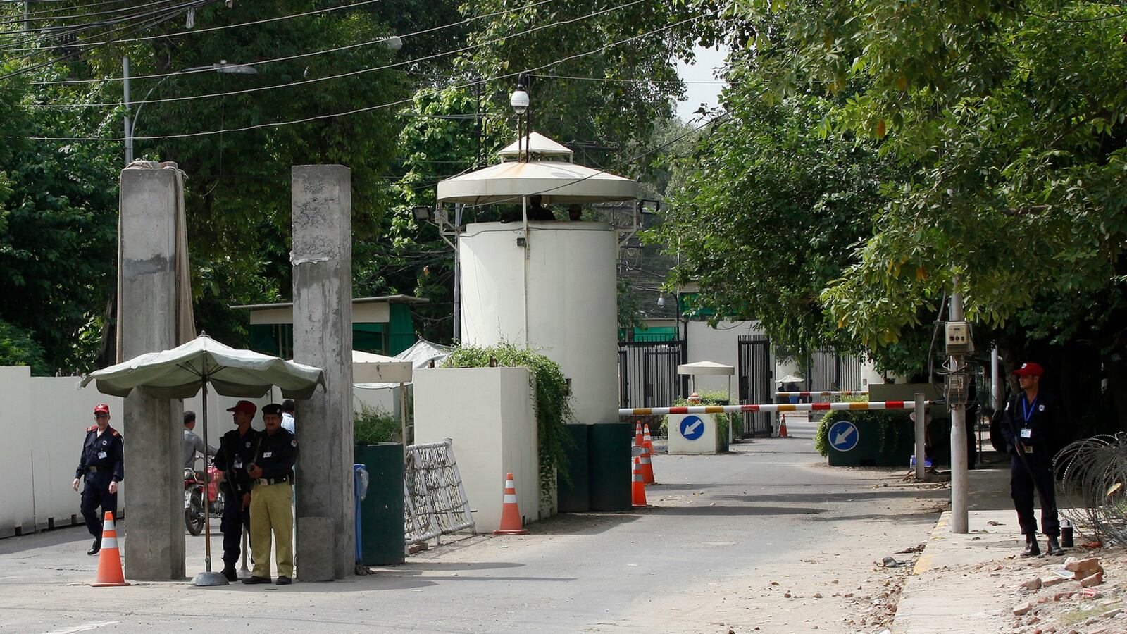 180512-pakistan-u.s.-diplomat-tensions-cheat_iydzxf