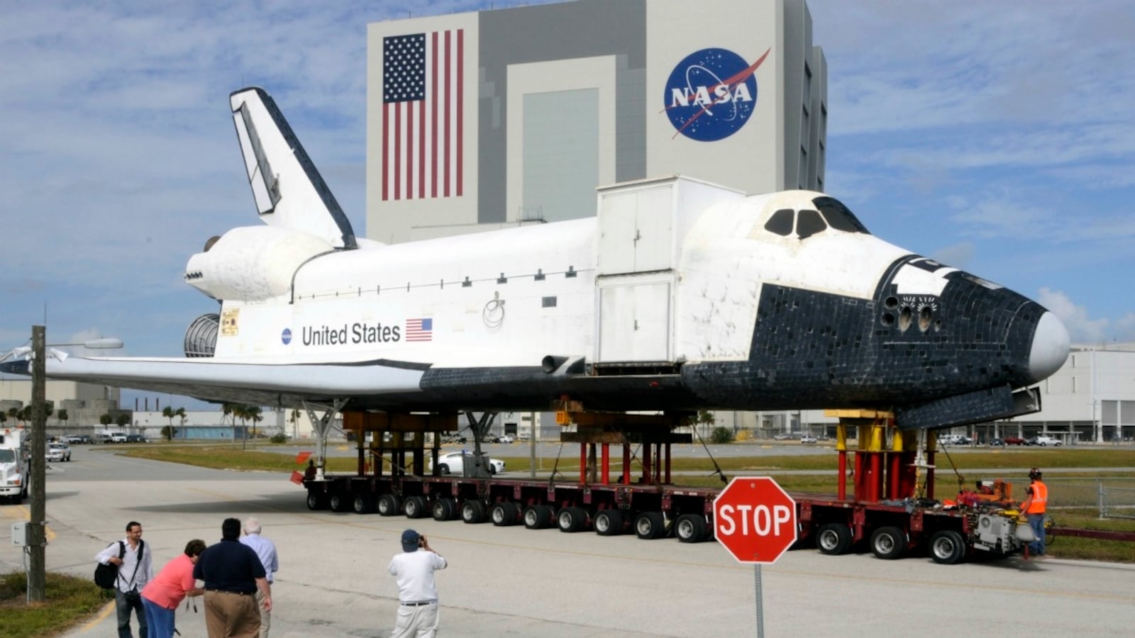 articles/2012/01/30/the-space-program-is-a-waste-of-money/space-program_xyqejz