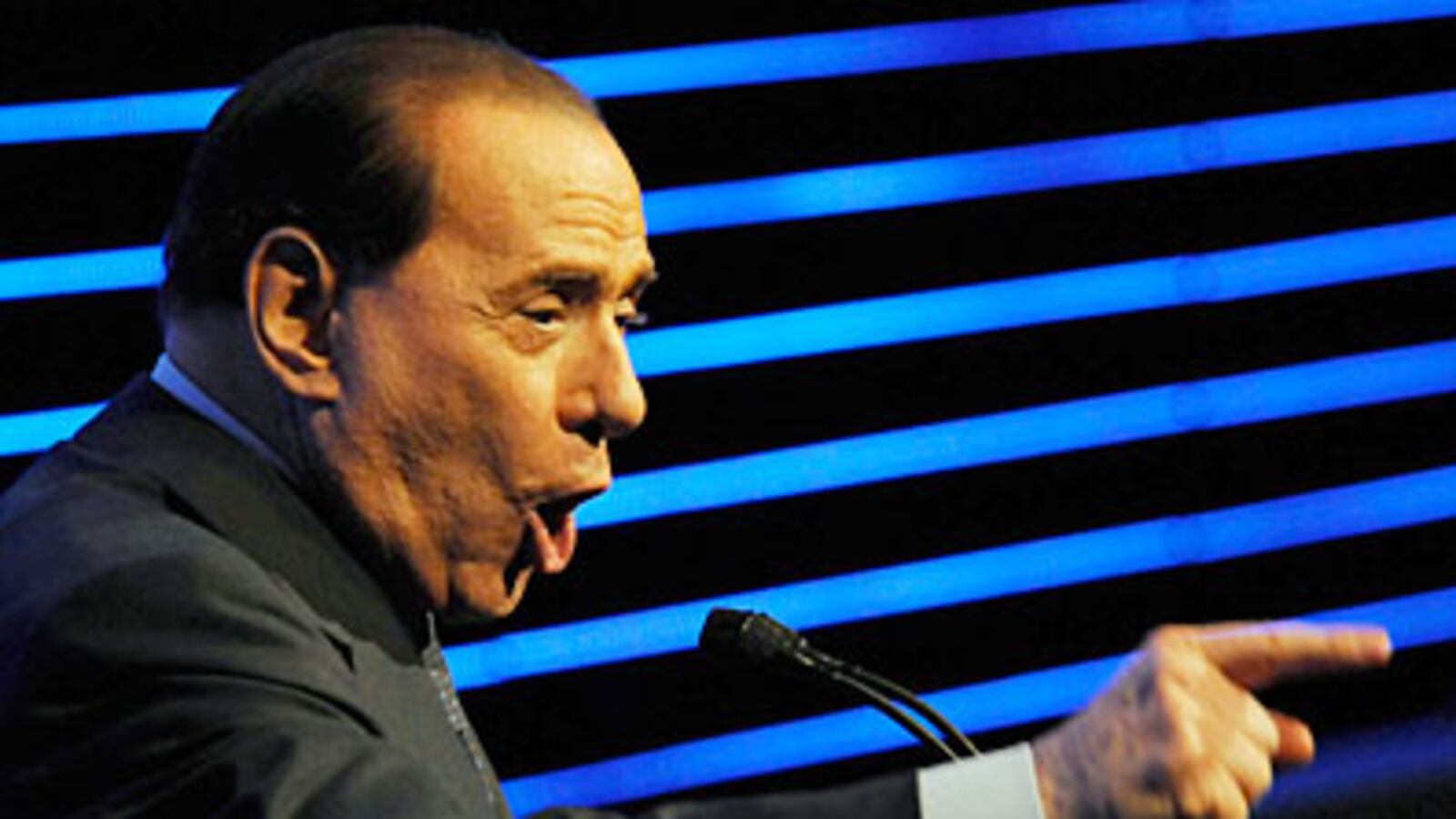 cheats/2009/01/26/berlusconis-foot-in-mouth/berlusconi_lb3tsl