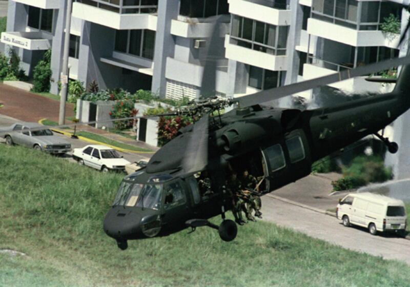 galleries/2012/01/27/famous-navy-seal-operations-photos/commando-raids---manuel-noriega_dithls