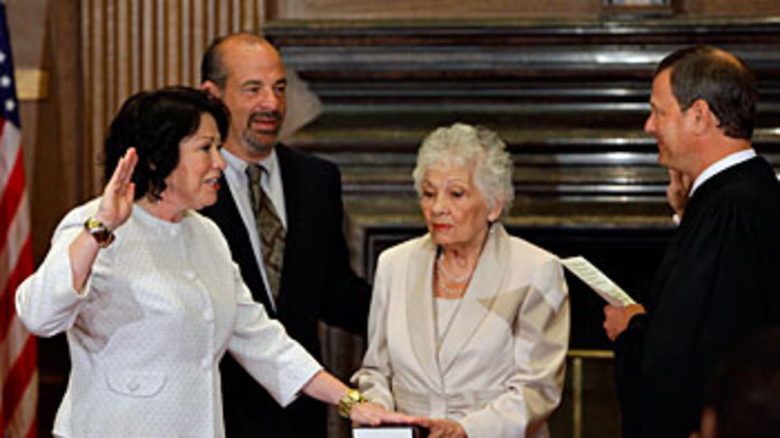 cheats/2009/08/07/sotomayor-sworn-in-saturday/sotomayor-sworn-in_42349_vv6xe3