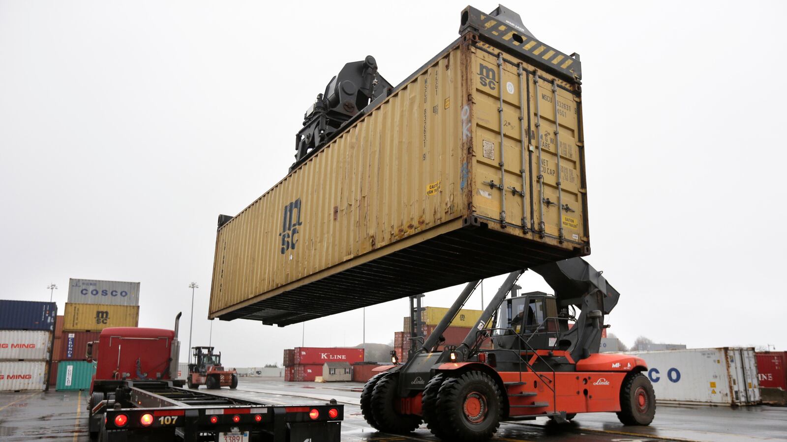 cheats/2013/01/30/u-s-economy-shrank-in-fourth-quarter/130130-us-economy-fourth-q-cheat_sx7fwu