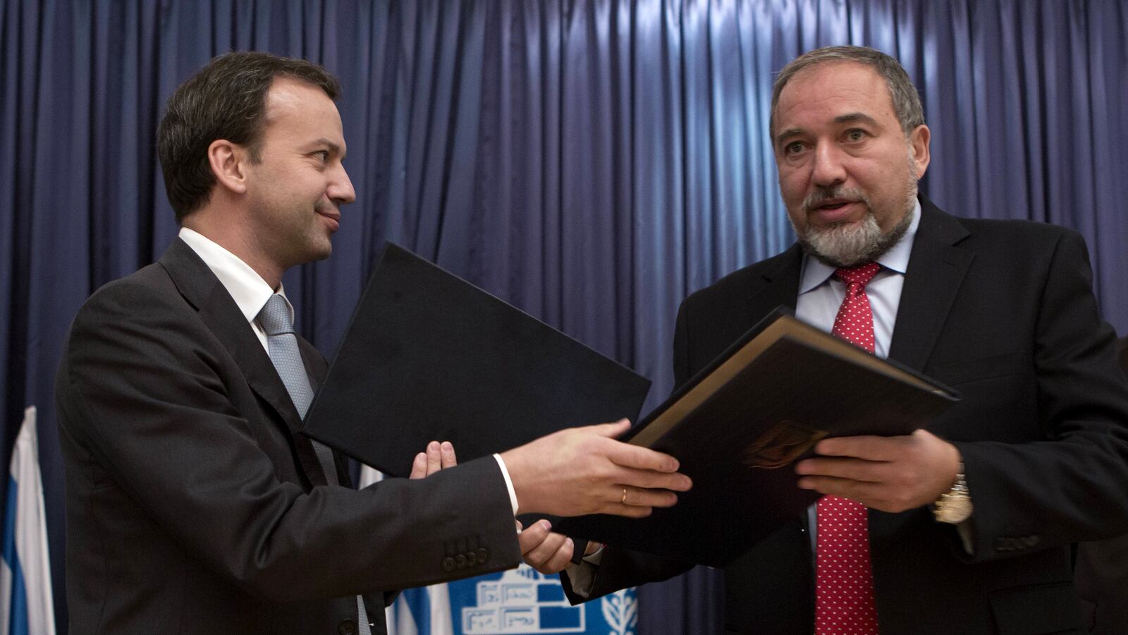 articles/2012/12/14/yisrael-beiteinu-without-lieberman/liebermanrussia_efjmob