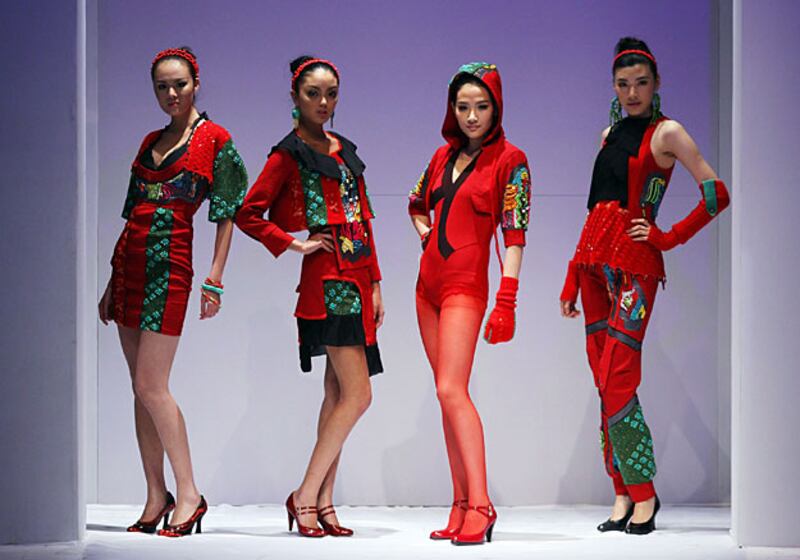 galleries/2009/03/26/china-fashion-week/china-fashion-5_wc2c23