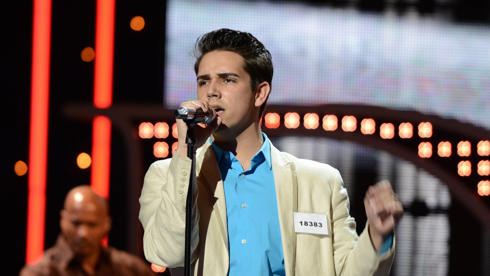 articles/2013/04/10/lazaro-arbos-is-american-idol-s-new-sanjaya/130410-lazaro-arbos-american-idol-setoodeh-tease_wundvz