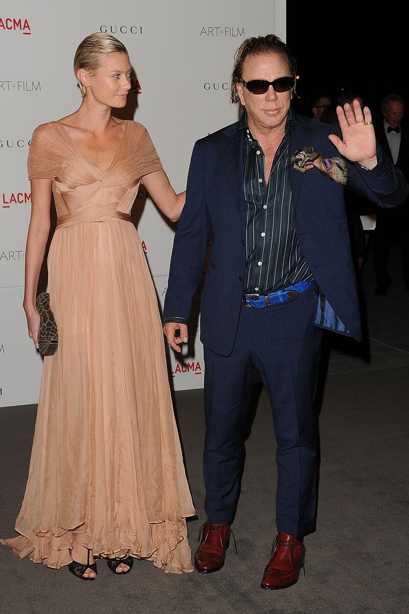 galleries/2011/11/06/clint-eastwood-leonardo-dicaprio-j-edgar-stars-at-lacma-gala-photos/honoring-clint-eastwood-gal-rourke_vnqdb4