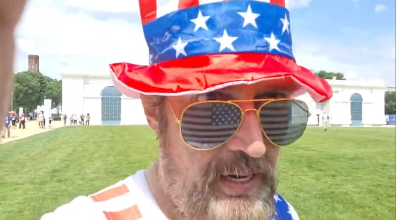 A screen shot from Manny bein Manny Live's State Fair livestream.