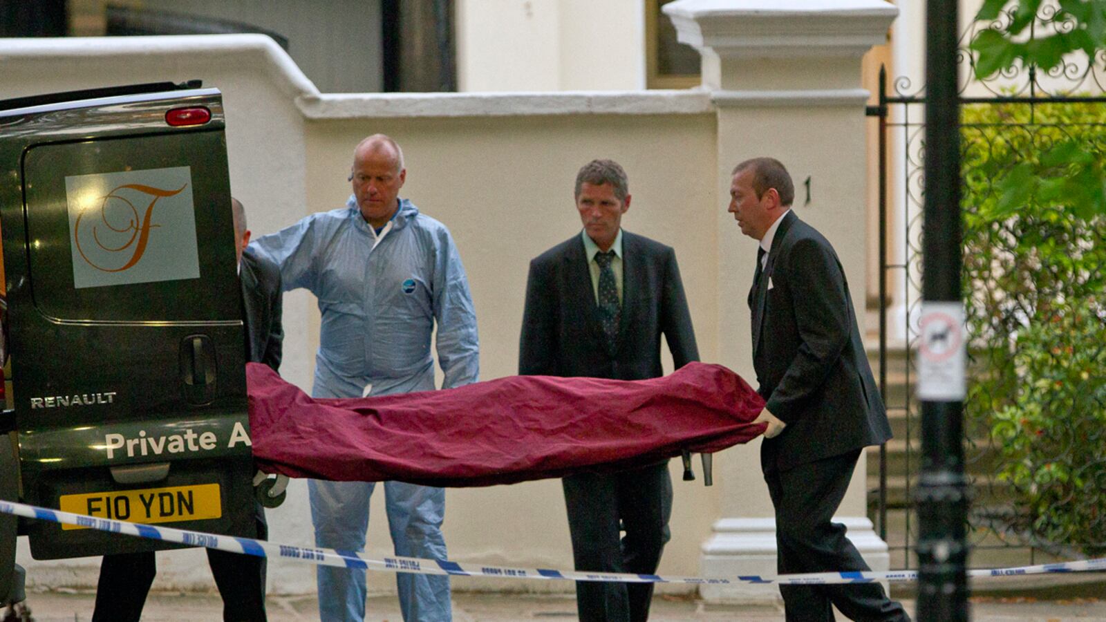 articles/2011/07/25/amy-winehouse-s-last-day-talking-to-kelly-osbourne-maybe-a-bad-pill/amy-winehouse-autopsy_iuqrqi