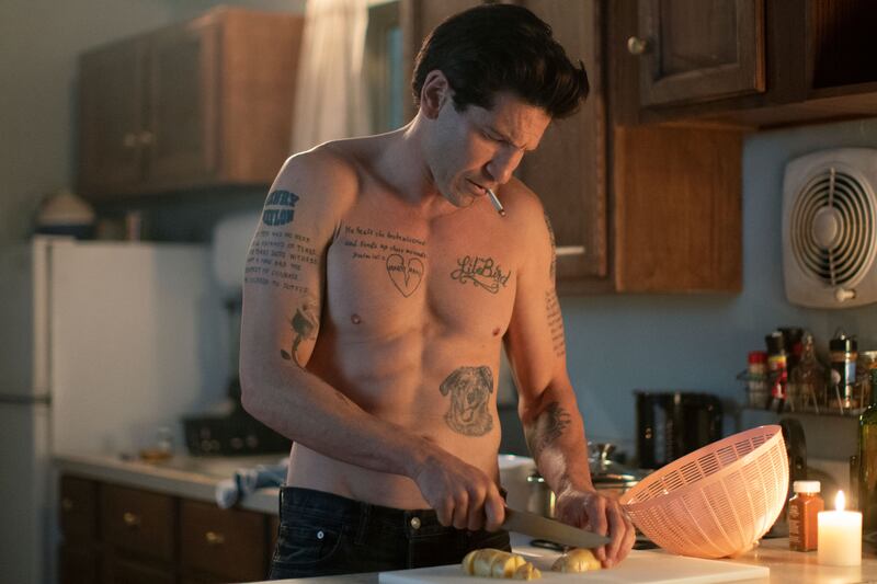 220912-see-skip-embed-american-gigilo_skr1qq