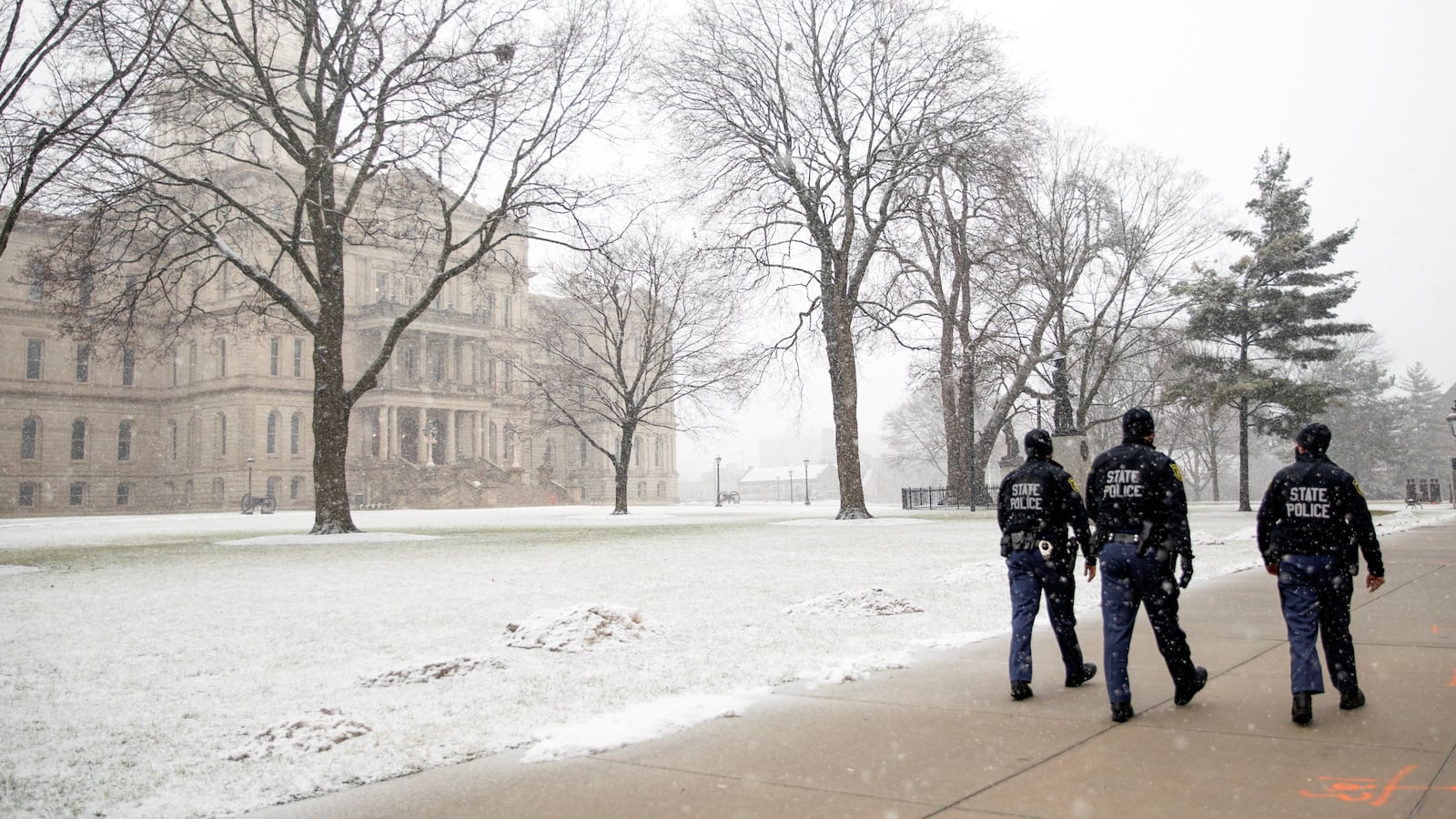 2021-01-15T153155Z_309416814_RC2F8L9OJ934_RTRMADP_3_USA-TRUMP-PROTESTS_pifetf