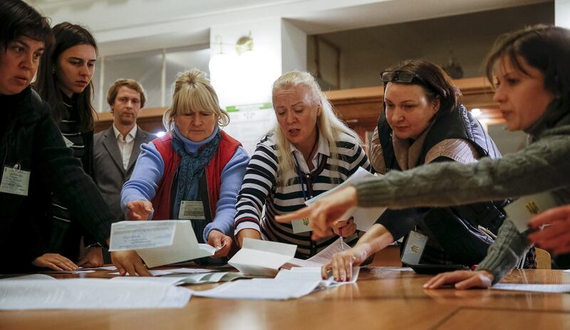 articles/2015/10/26/they-re-brawling-at-the-polls-in-ukraine/151026-nemtsova-ukraine-elections-embed_wslqhq