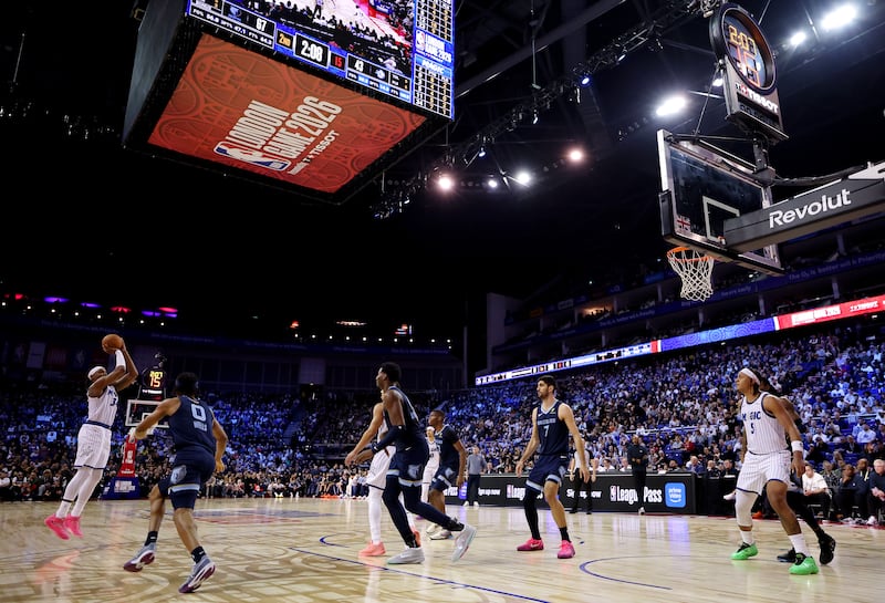 LONDON, ENGLAND - JANUARY 18: A general view of play as Wendell Carter Jr. #34 of the Orlando Magic attempts a shot during the second quarter of the NBA Match between Orlando Magic and Memphis Grizzlies at The O2 Arena on January 18, 2026 in London, England. NOTE TO USER: User expressly acknowledges and agrees that, by downloading and or using this photograph, user is consenting to the terms and conditions of the Getty Images License Agreement. (Photo by Justin Setterfield/Getty Images)