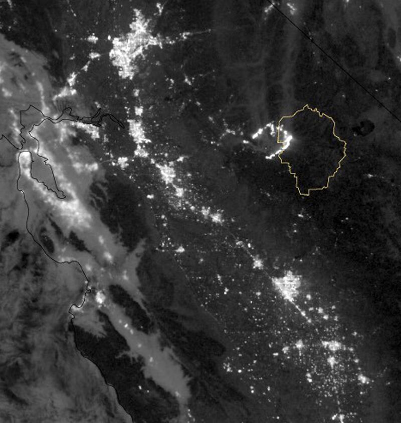 galleries/2013/08/25/massive-yosemite-wildfire-spreads-photos0/yosemite-update-9_trelzn