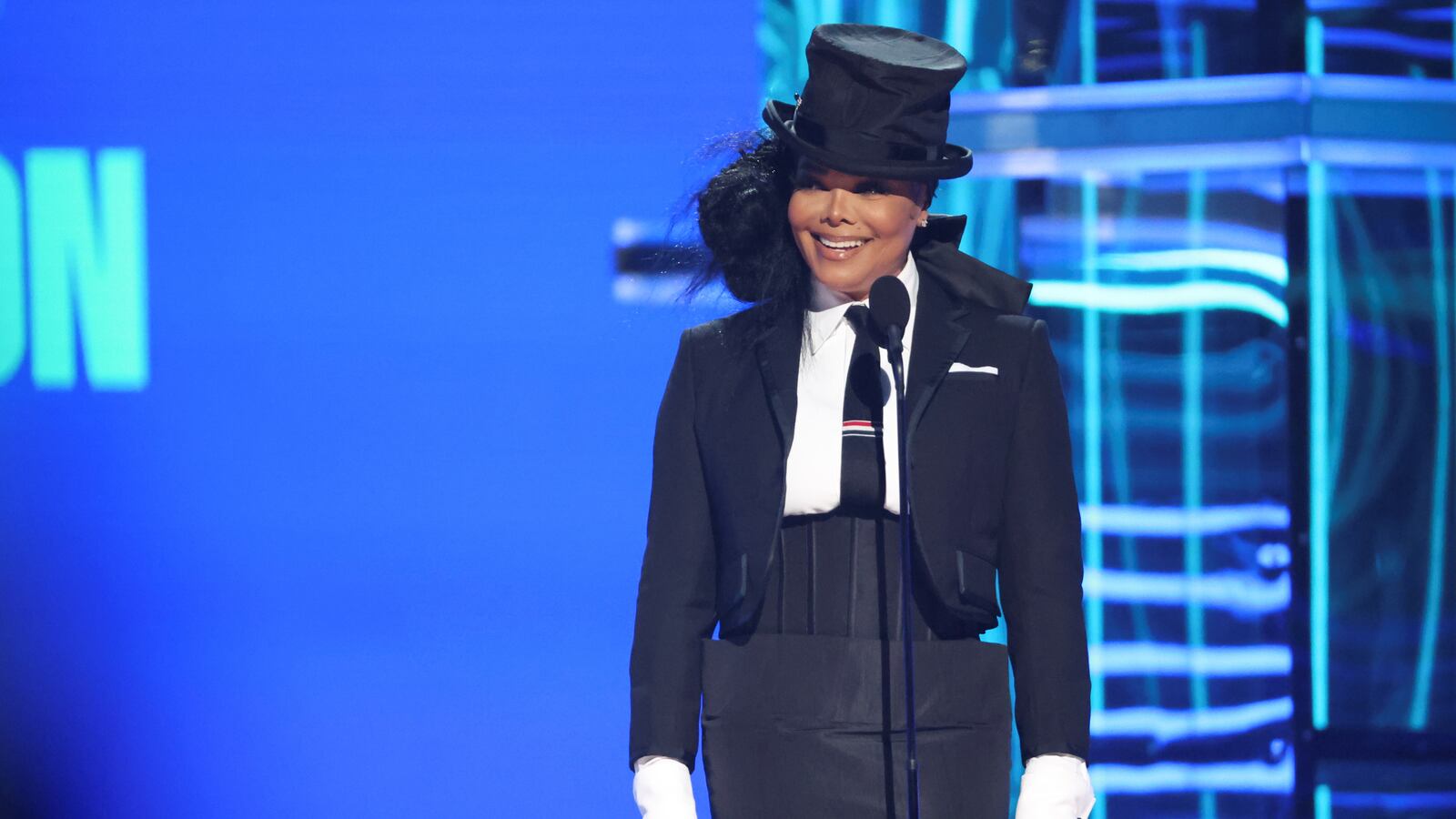 Janet Jackson presents the Icon Award during the 2022 Billboard Music Awards