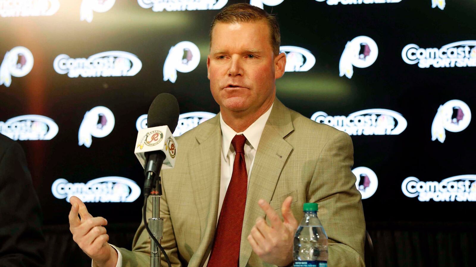 cheats/2017/03/09/redskins-gm-fired-after-two-seasons/170309-redskins-gm-cheat_dlgzfw