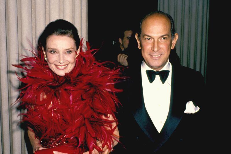galleries/2014/10/21/oscar-de-la-renta-dead-at-82-his-life-in-photos/141020-oscar-11_nzuesq