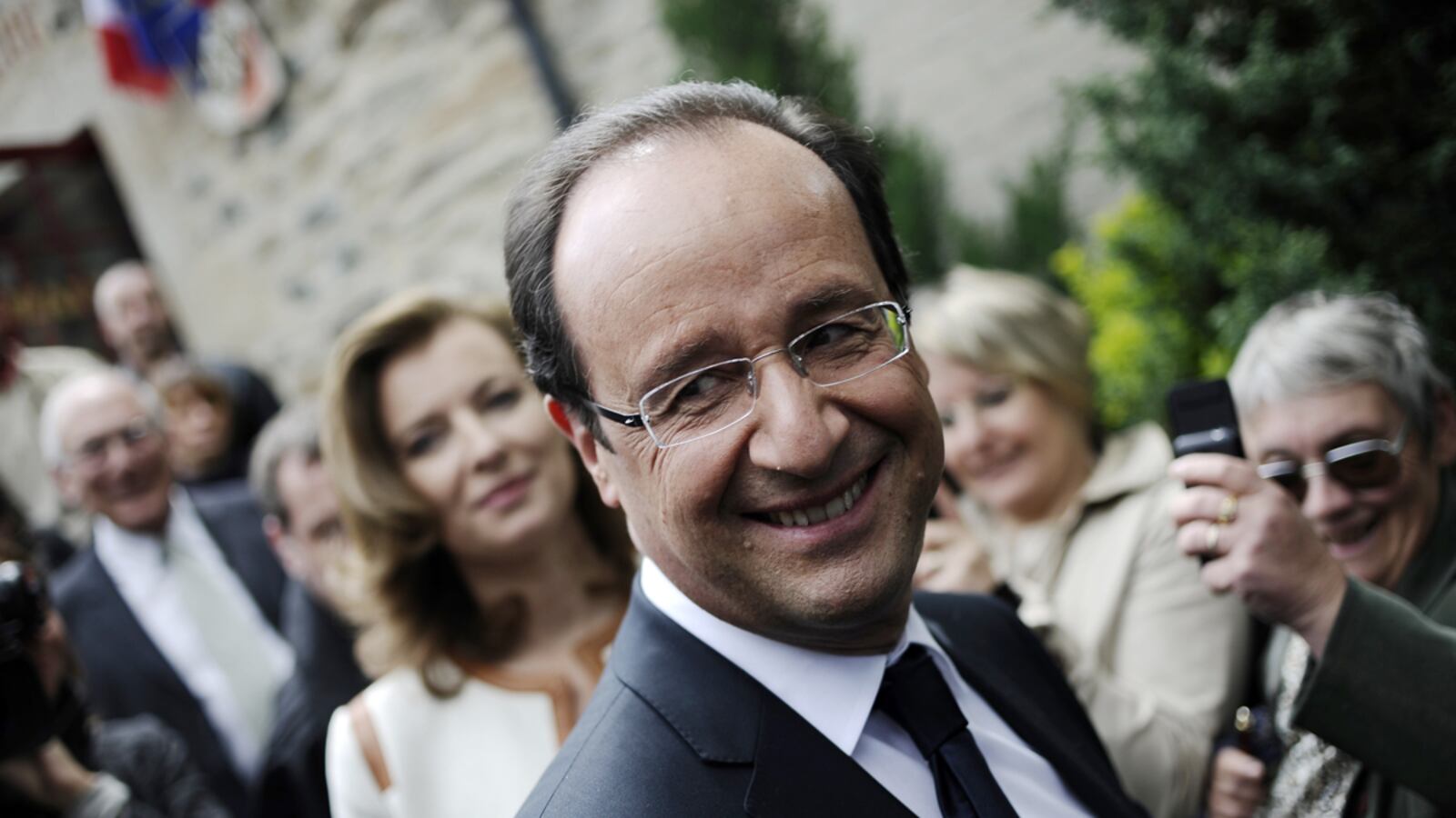 articles/2012/05/06/french-election-results-sarkozy-gets-the-boot/hollande-wins-france-election-dickey_rurnb9