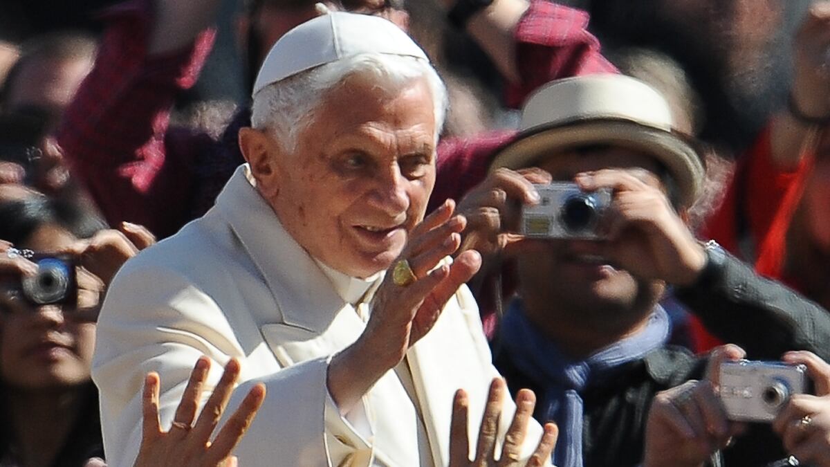 cheats/2012/03/20/jp-morgan-closes-vatican-account/vatican-bank-cheat_lhq3z0