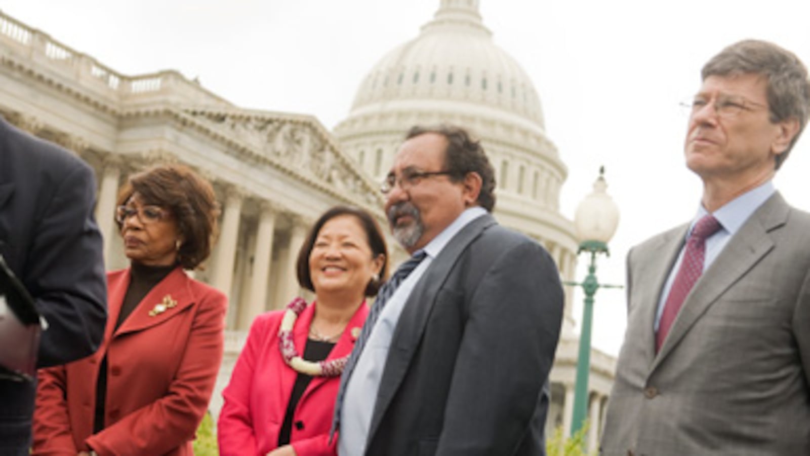 articles/2011/04/27/liberals-stealth-budget-solution-raises-taxes-on-rich-saves-social-security/graham-liberals-budget_176217_yvqcxj