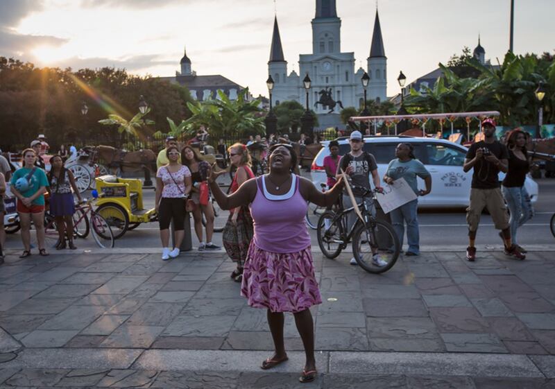 galleries/2014/08/16/beyondferguson-nationwide-protests-demand-justice-for-michael-brown-photos/140815-michael-brown-protests-05_htnkfb