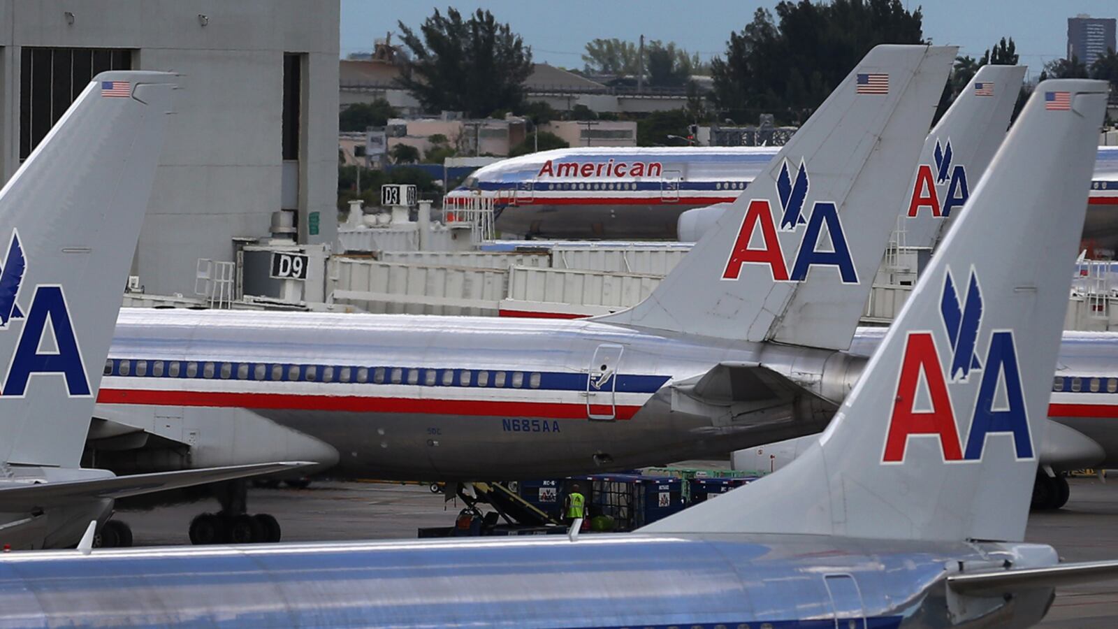 cheats/2013/02/06/amr-us-air-near-merger/american-least-reliable-airlines_l8mfh9