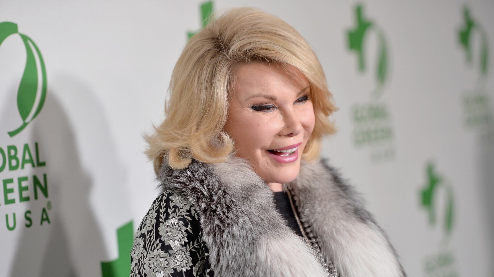 cheats/2014/09/12/rivers-ent-not-authorized-by-clinic/140912-joan-rivers-cheat_hpubtm