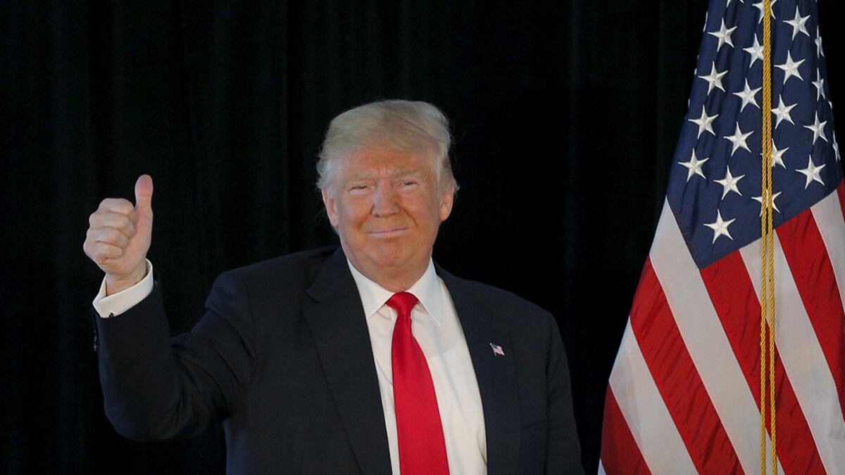 cheats/2016/04/26/trump-rejects-advice-to-act-presidential/160426-donald-trump-cheat_mdujij