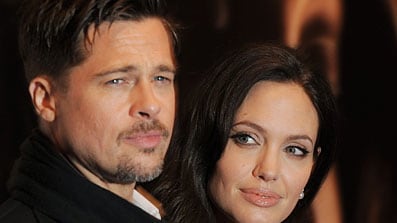 cheats/2008/10/09/nude-angelina/jolie-1009_dvhyqb