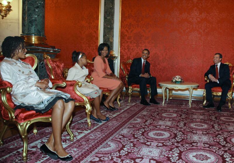 galleries/2009/07/06/obama-s-trip-to-russia/obama-russia-gallery-update-2_wngqej