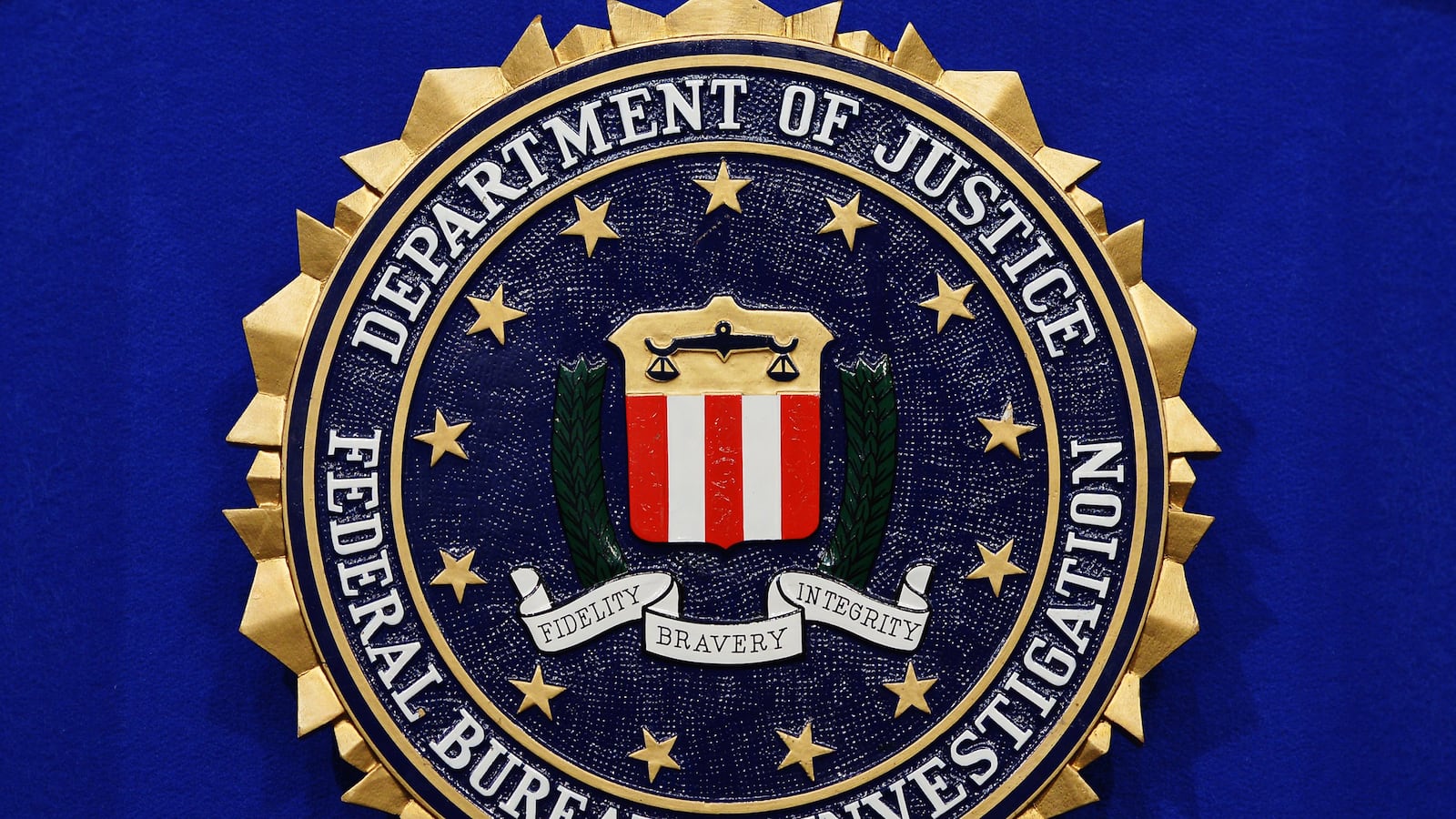 cheats/2016/01/21/fbi-reportedly-ran-child-porn-website/150928-fbi-crime-cheat_jtfj6r