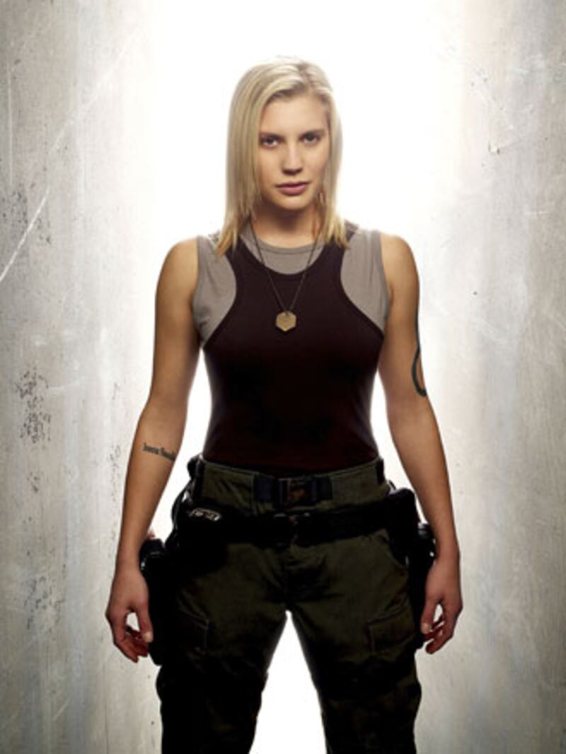 galleries/2010/08/22/tv-s-10-butt-kickingest-babes/action-tv-women---battlestar-galactica_lemt2l