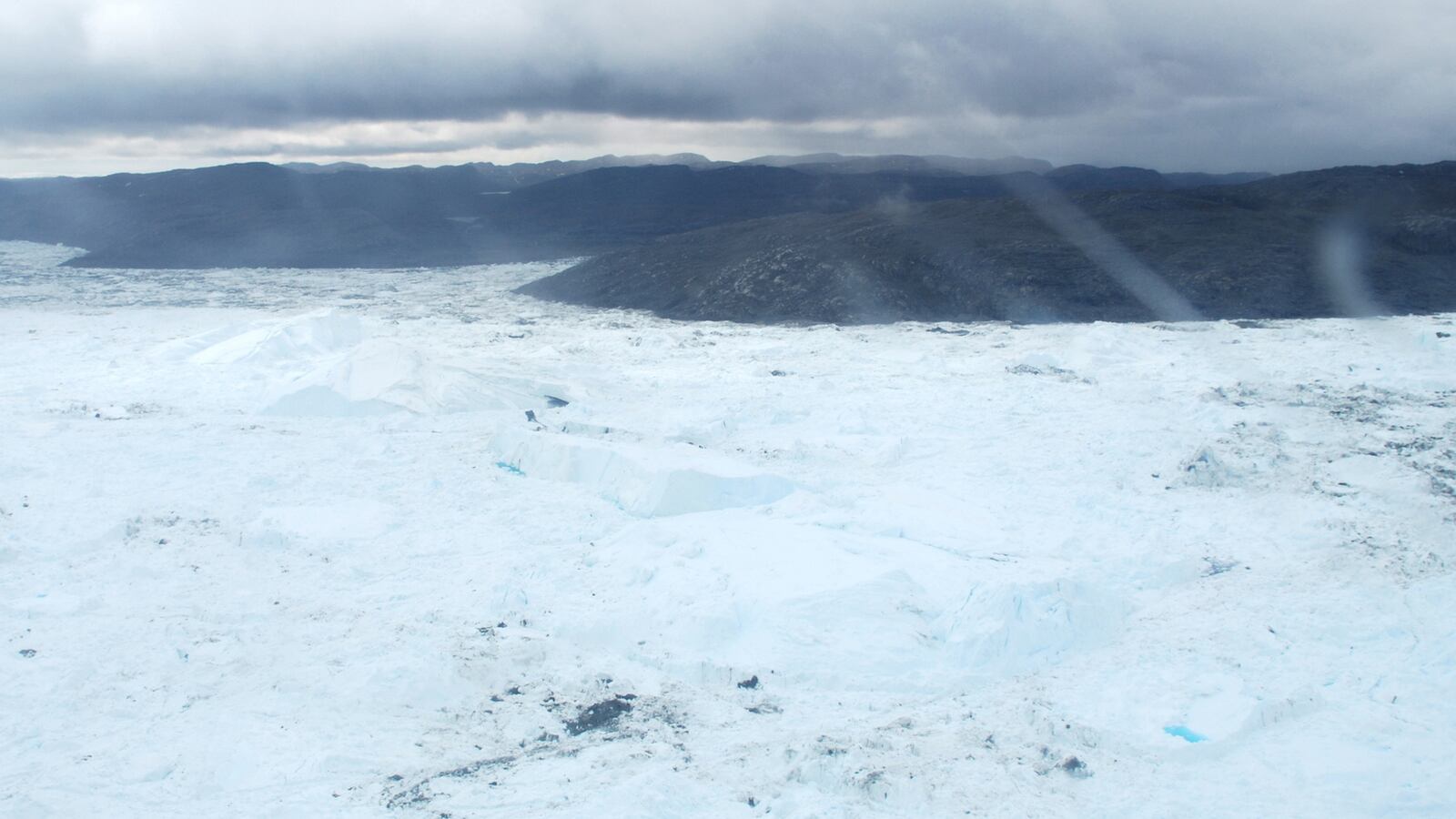 cheats/2012/06/08/algae-blooms-under-polar-ice/pole-algae-bloom-cheat_vwlp7t