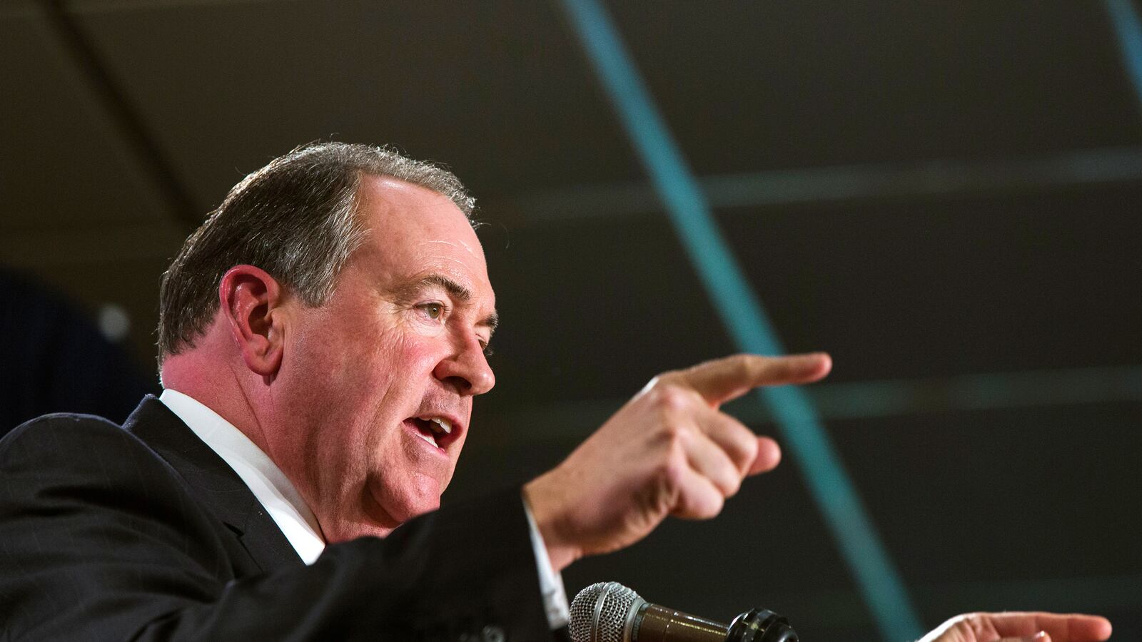 cheats/2015/06/11/cases-huckabee-co-author-molested-girl/150611-huckabee-writer-cheat_rtnpcs