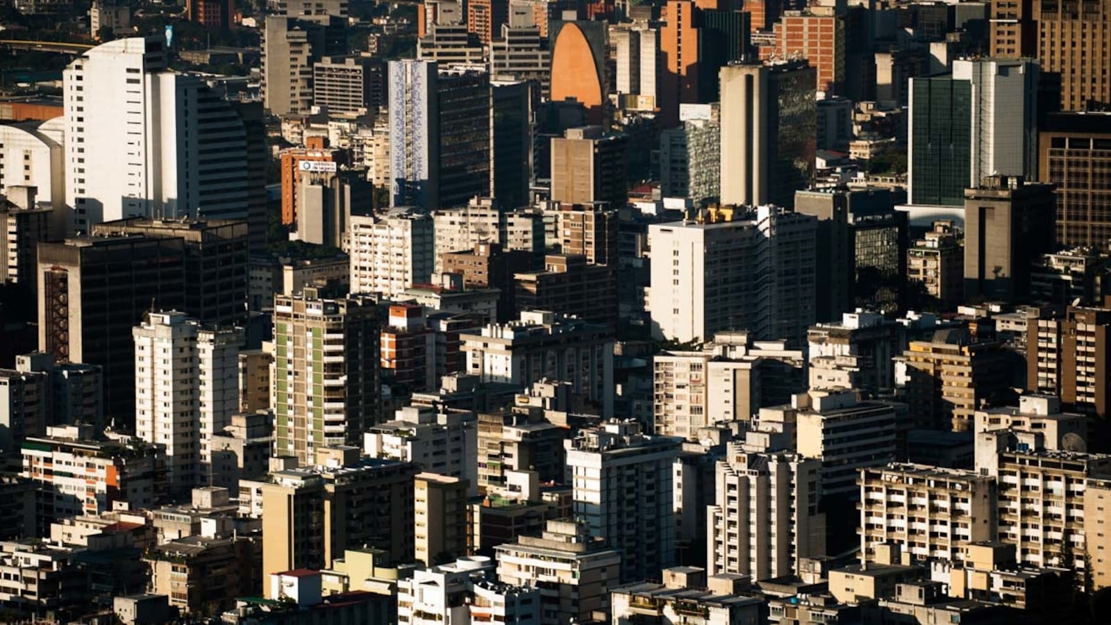 articles/2013/05/29/a-wild-night-in-caracas-u-s-embassy-officials-shot/caracas-venezuela-aerial-tease_dwqt1e