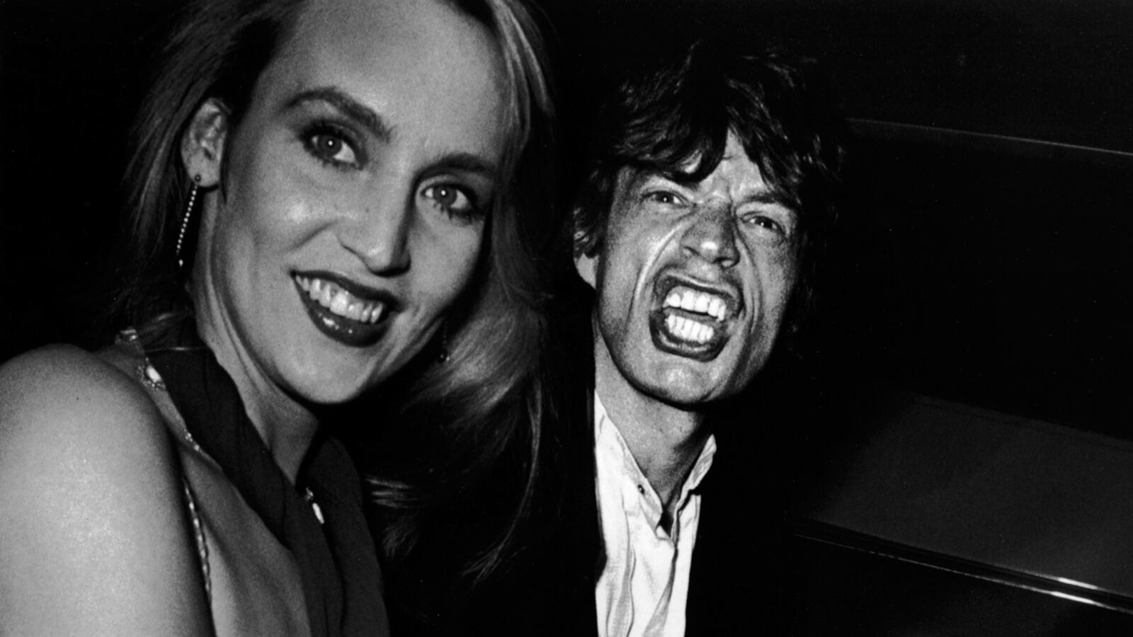 galleries/2014/04/27/ron-galella-s-classic-new-york-celebrity-photos-elvis-michael-jackson-and-more/140425-ron-galella-tease_oe8uyx