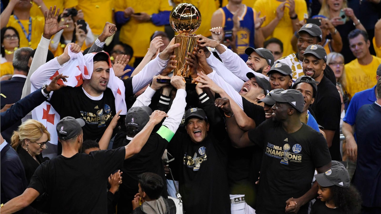 170612-warriors-cavaliers-nba-finals-cheat_ridift