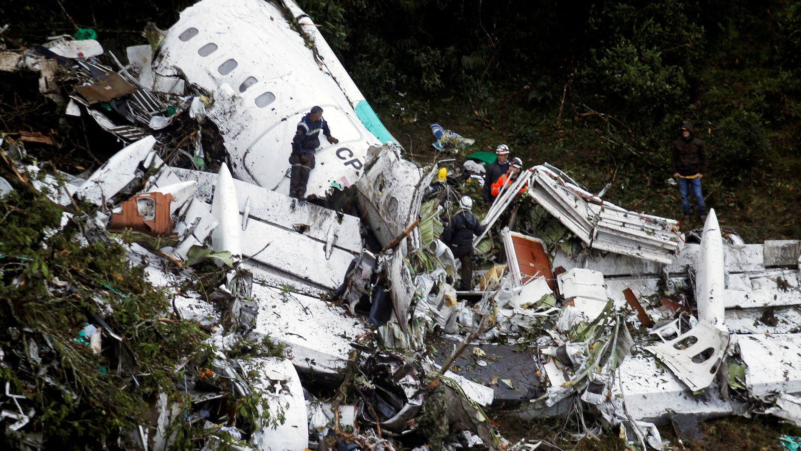 cheats/2016/12/07/bolivian-aviation-official-seeks-asylum-in-brazil-over-colombia-crash/161206-colombia-bolivian-brazil-cheat_petlhn