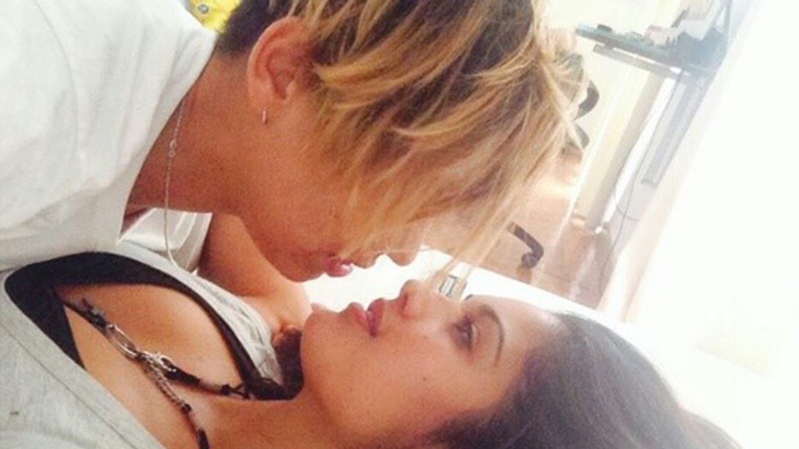 cheats/2014/08/22/spain-beauty-queen-comes-out-as-lesbian/140822-miss-spain-cheat_ffljji