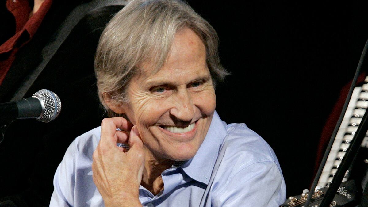 cheats/2012/04/18/levon-helm-dying-of-cancer/levon-helm-cancer-cheat_tgtofv