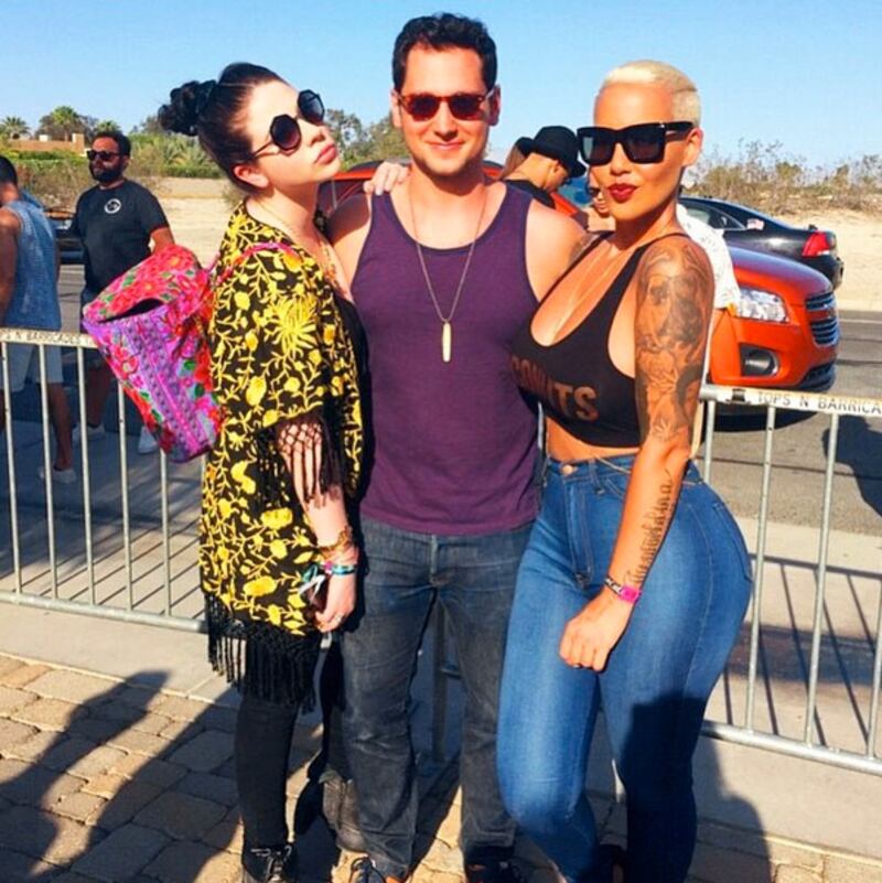 galleries/2015/04/13/famous-people-in-ugly-clothes-photos/150413-celeb-coachella-04_ngx2sa