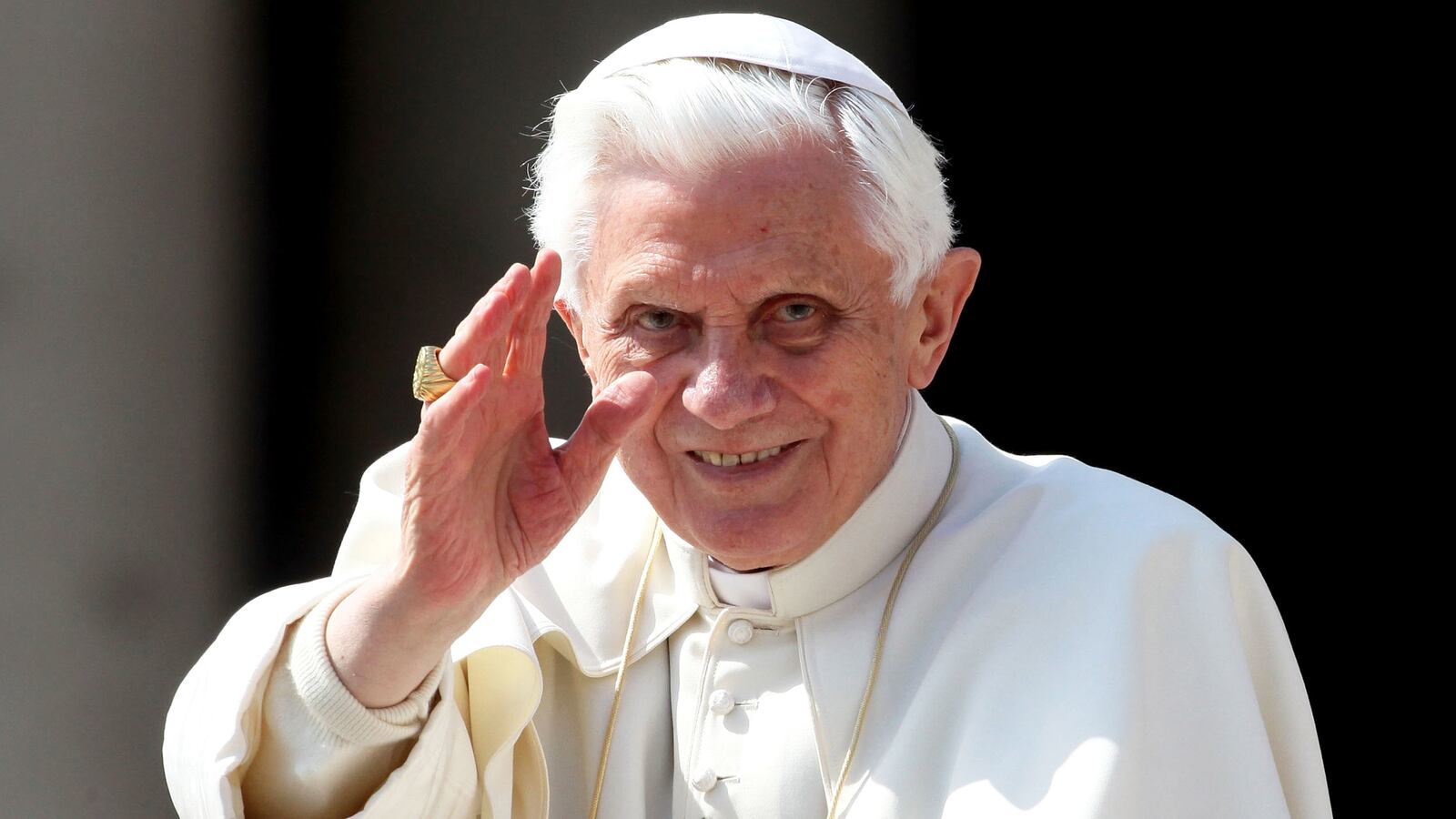 200803-Pope-tease_rsqhfx