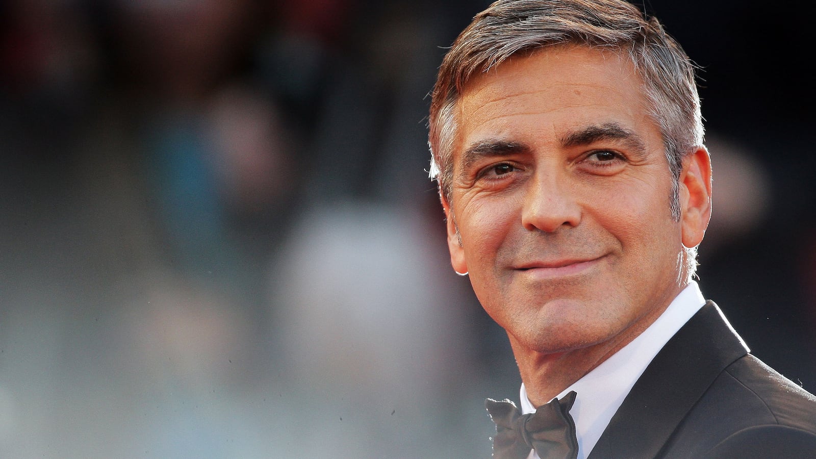 170921-stern-clooney-tease_u5agcl