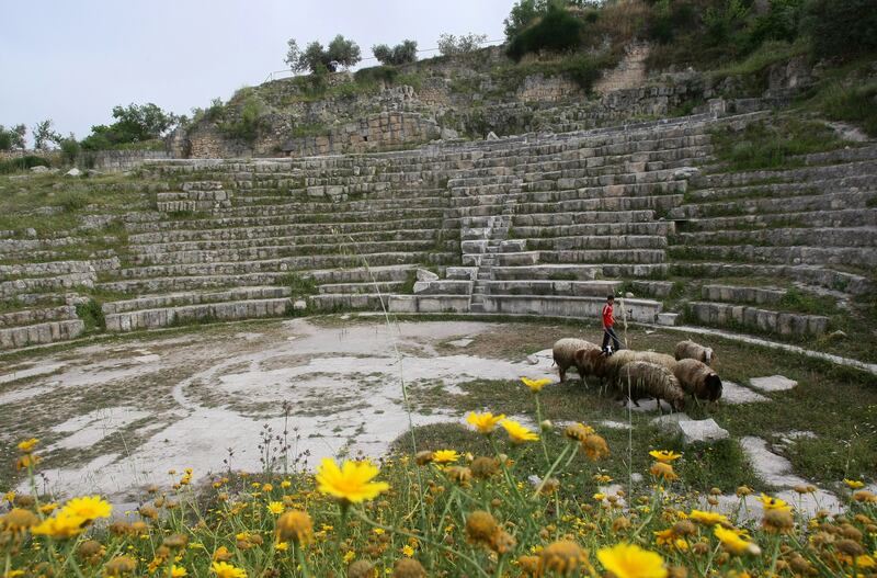 articles/2013/03/08/settlers-dump-their-sewage-on-palestinian-land/sebastia-openz_jxcdup