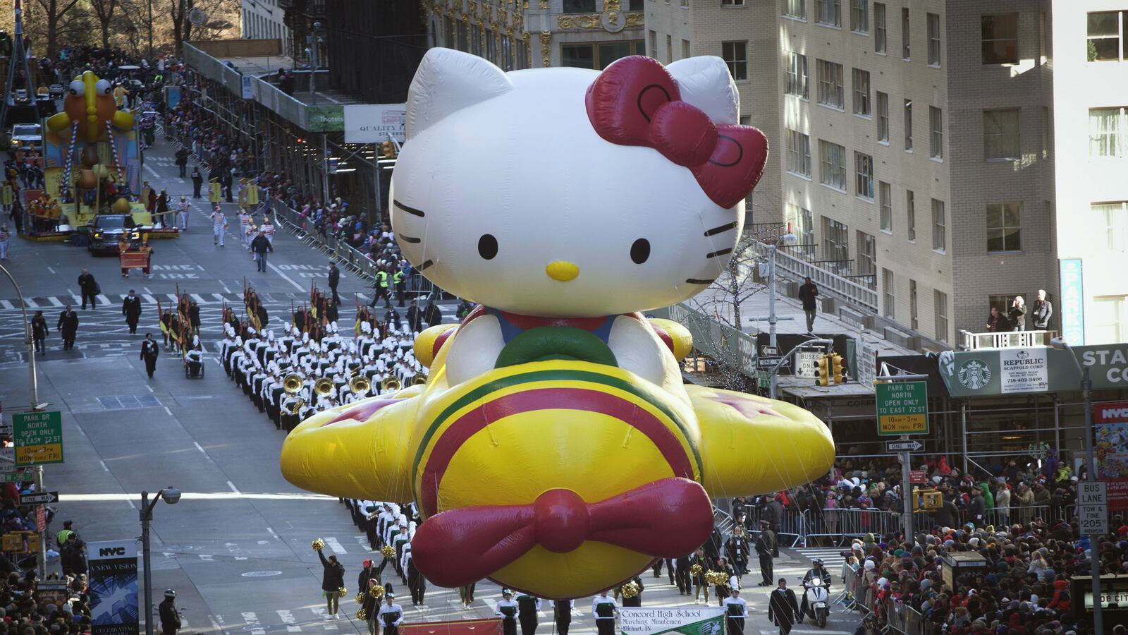 cheats/2014/10/31/fans-swarm-first-hello-kitty-convention/141031-hello-kitty-cheat_hrluqb