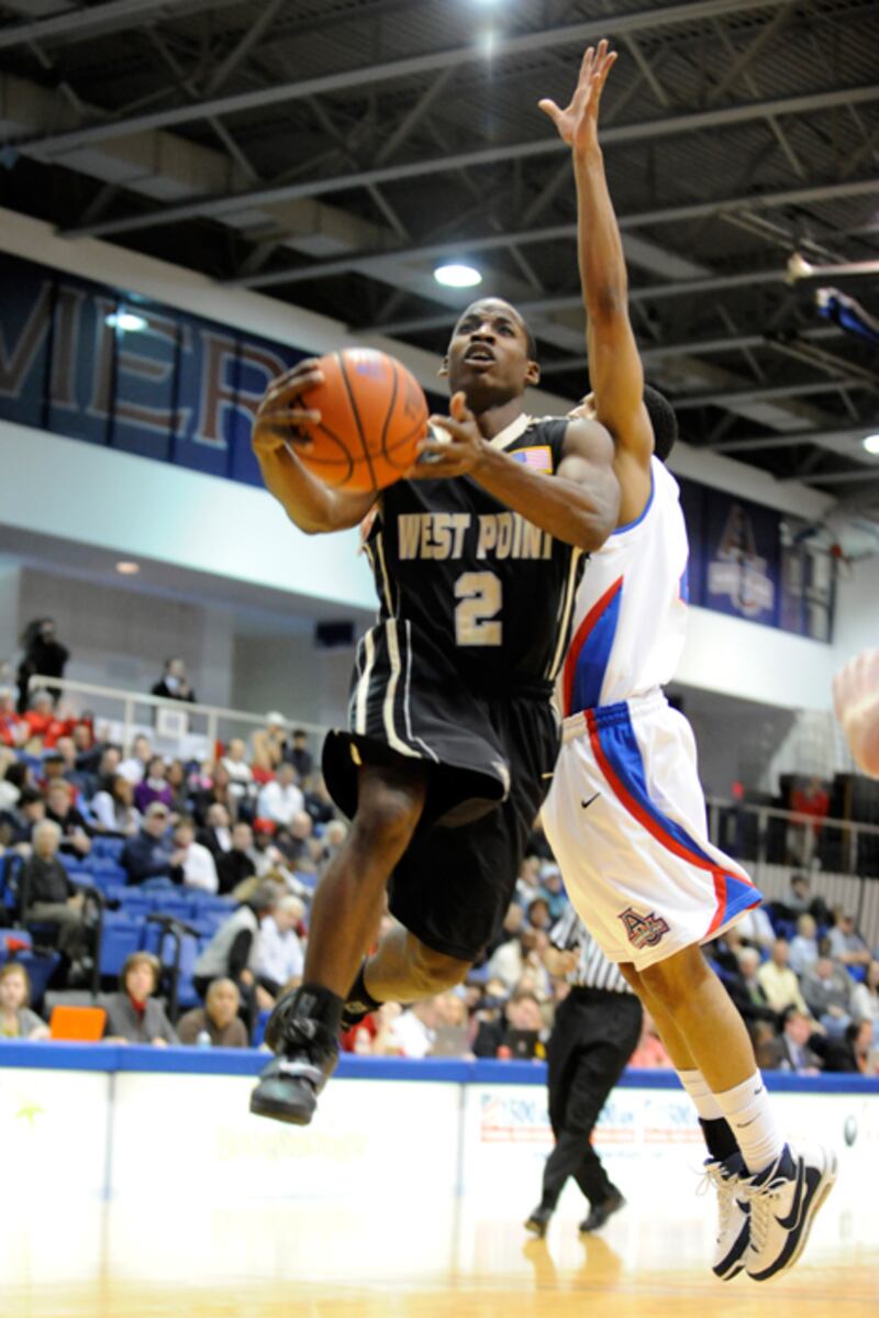 galleries/2011/03/20/die-hard-college-hoops-fans/college-basketball-fans---west-point_jbt5yr