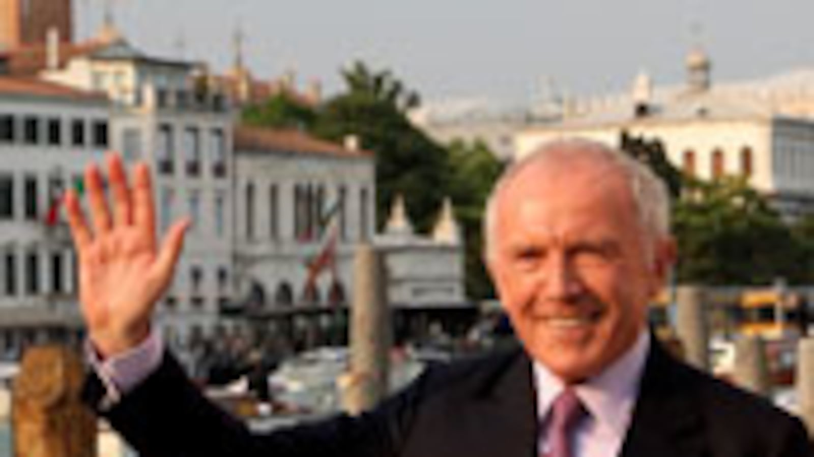 articles/2009/06/05/pinault-fetes-venice/pinault-party_30438_fpflg1