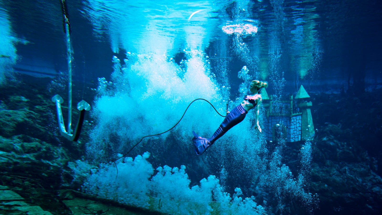 articles/2014/05/13/the-world-s-craziest-underwater-adventures/140507-underwater-lexus-tease_zm8nkl